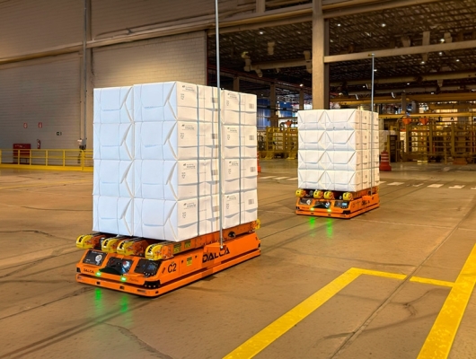 Clique para ver a notícia completa Suzano adota robôs autônomos para movimentação de fardos de celulose em Ribas do Rio Pardo (MS)