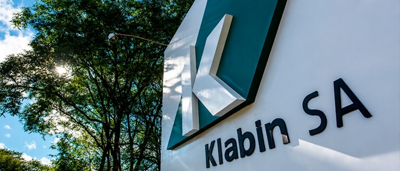 Klabin vê impacto limitado das tarifas dos EUA, destaca recuperação da celulose e projeta maior geração de caixa